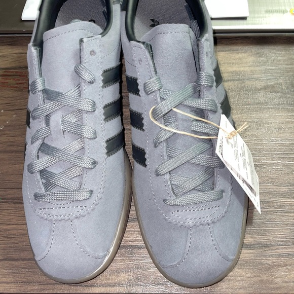 adidas TAPI Suede Gum Sole Sneakers Gray/ Black NWT Size 8.5 - Picture 5 of 12